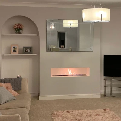 Brûleur 4,5L en acier inoxydable avec une durée de combustion prévue de 4,5 heures. Dimensions: H: 16 x l: 90 x p: 8 cm