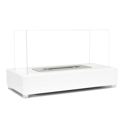 Table, cheminée bioéthanol en blanc avec verre. Cheminée bioéthanol de table blanche. Conçu sous la forme d'une table avec des éléments en verre.